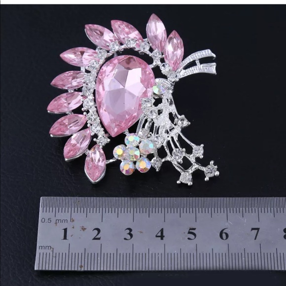 Stunning brooch - Picture 3 of 4